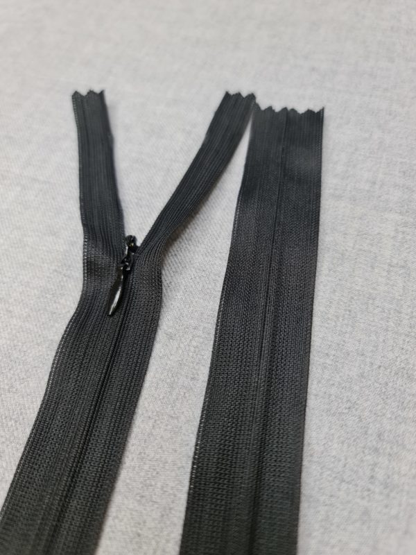 Invisible Black lace zip close end