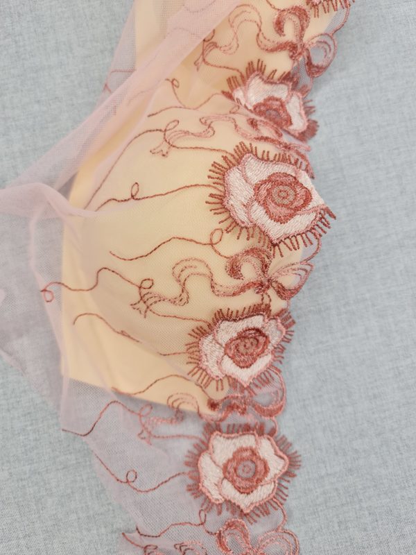 Lace - Old pink with flowers