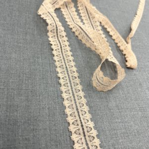 Decorative lace- beige