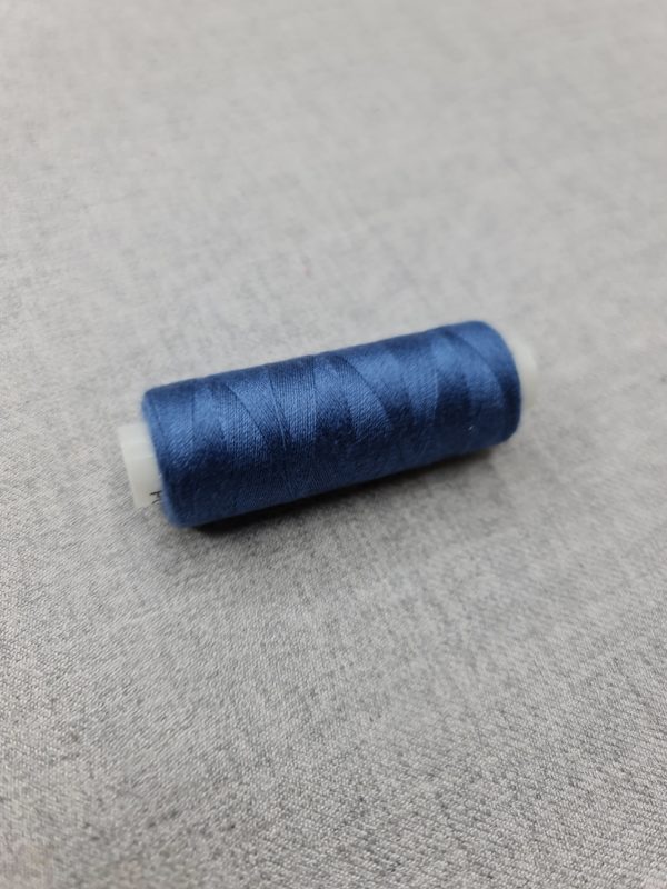 Thread in blue colour 218