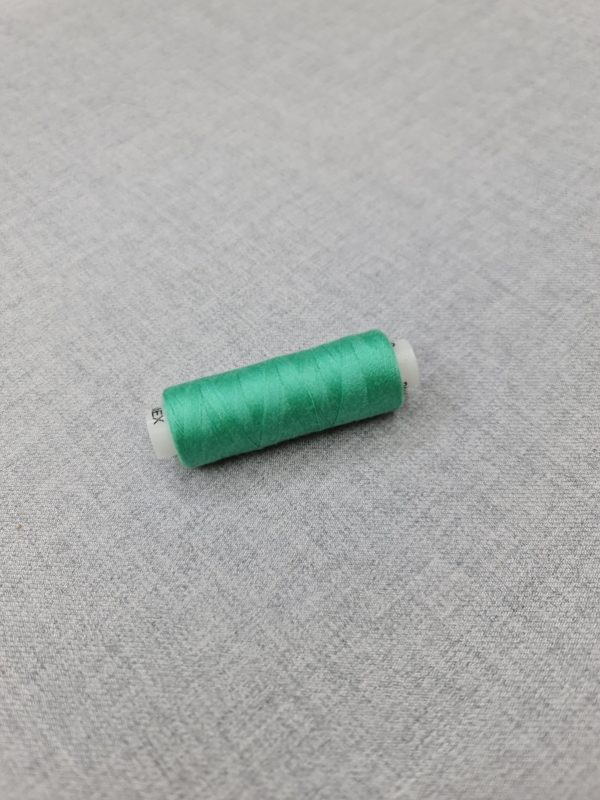 Thread in green colour 254