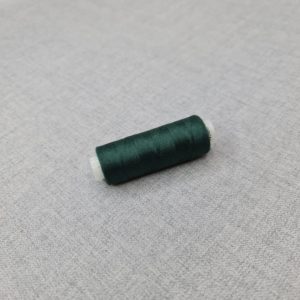 Thread in dark green colour 273