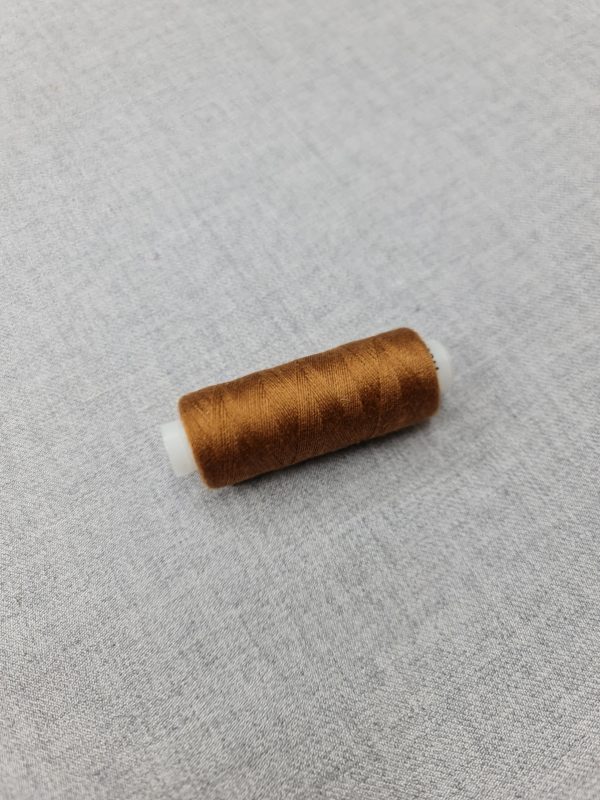 Thread in brown colour 290