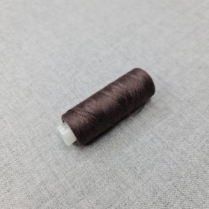 Thread in darkest brown colour 304