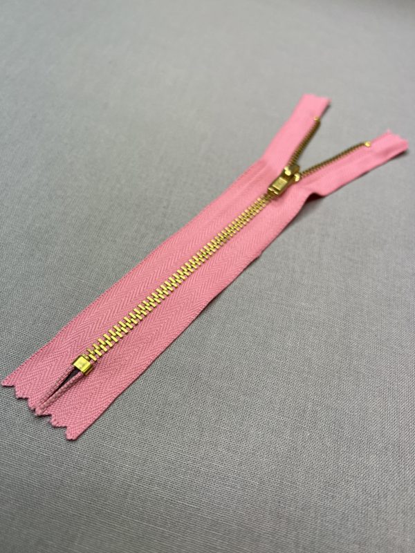 Jean zip in pink colour size 18cm/7"